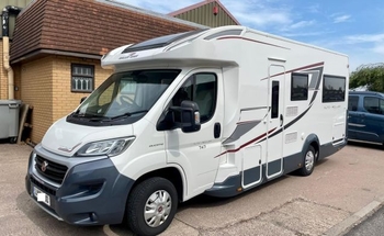Rent this Roller Team motorhome for 6 people in Dinnington from £97.00 p.d. - Goboony