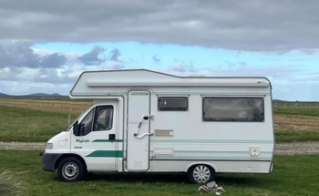 Rent this Peugeot motorhome for 4 people in Lancashire from £67.00 p.d. - Goboony