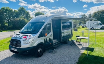 Rent this Ford motorhome for 3 people in West Yorkshire from £79.00 p.d. - Goboony