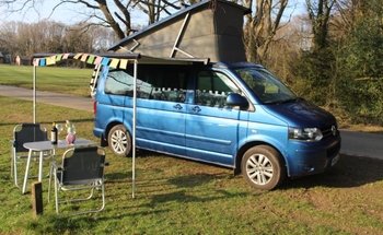 Rent this Volkswagen motorhome for 4 people in Hertfordshire from £158.00 p.d. - Goboony