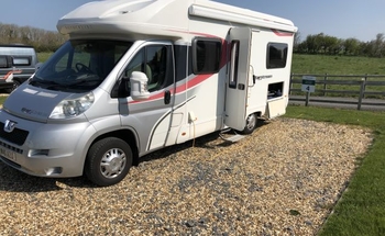 Rent this Autocruise motorhome for 4 people in Swanmore from £85.00 p.d. - Goboony