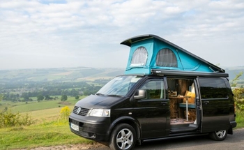 Rent this Volkswagen motorhome for 4 people in Wooburn Green from £127.00 p.d. - Goboony