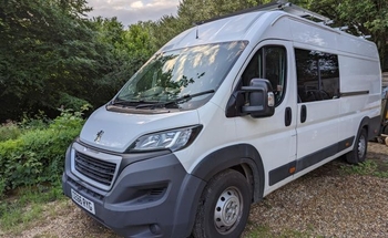 Rent this Peugeot motorhome for 2 people in Surrey from £78.00 p.d. - Goboony