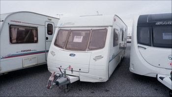 Lunar Zenith, (2004) Used Touring Caravan for sale