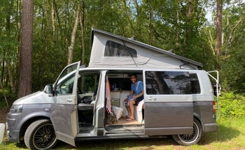 Rent this Volkswagen motorhome for 4 people in Berkshire from £80.00 p.d. - Goboony