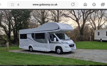 Rent this Roller Team motorhome for 6 people in Medway from £97.00 p.d. - Goboony