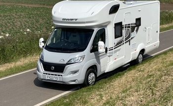 Rent this Swift motorhome for 6 people in Misterton from £145.00 p.d. - Goboony