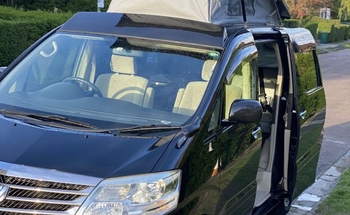 Rent this Toyota motorhome for 4 people in Greater London from £121.00 p.d. - Goboony