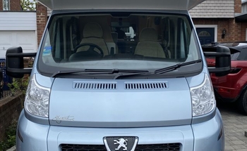 Rent this Peugeot motorhome for 6 people in Newcastle upon Tyne from £91.00 p.d. - Goboony