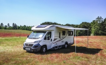 Rent this Roller Team motorhome for 6 people in Surrey from £97.00 p.d. - Goboony