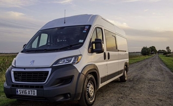 Rent this Peugeot motorhome for 2 people in Cambridgeshire from £159.00 p.d. - Goboony