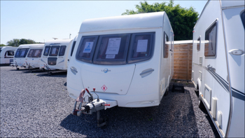 Lunar Quasar 462, (2007) Used Touring Caravan for sale