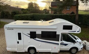 Rent this Rimor motorhome for 6 people in North Ayrshire Council from £90.00 p.d. - Goboony