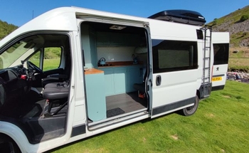 Rent this Peugeot motorhome for 5 people in Tyne and Wear from £91.00 p.d. - Goboony