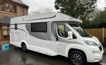 Rent this Roller Team motorhome for 6 people in North Ayrshire Council from £145.00 p.d. - Goboony