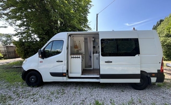 Rent this Renault motorhome for 2 people in Edingley from £85.00 p.d. - Goboony
