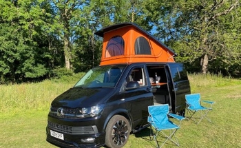 Rent this Volkswagen motorhome for 4 people in Hertfordshire from £95.00 p.d. - Goboony
