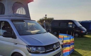 Rent this Volkswagen motorhome for 4 people in Grappenhall from £61.00 p.d. - Goboony