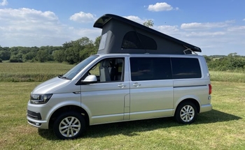 Rent this Volkswagen motorhome for 4 people in Warwickshire from £82.00 p.d. - Goboony