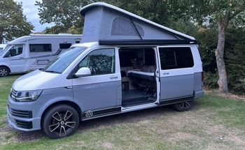 Rent this Volkswagen motorhome for 4 people in Suffolk from £93.00 p.d. - Goboony