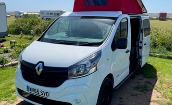 Rent this Renault motorhome for 4 people in Pembrokeshire from £97.00 p.d. - Goboony