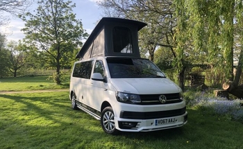 Rent this Volkswagen motorhome for 4 people in Cheshire West and Chester from £133.00 p.d. - Goboony