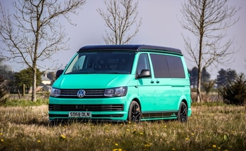 Rent this Volkswagen motorhome for 4 people in Scarisbrick from £102.00 p.d. - Goboony