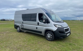 Rent this Peugeot motorhome for 3 people in Dundonald from £121.00 p.d. - Goboony