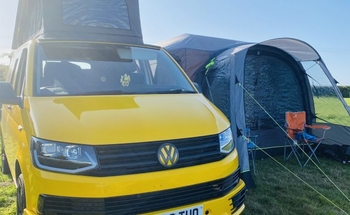 Rent this Volkswagen motorhome for 4 people in West Midlands from £97.00 p.d. - Goboony