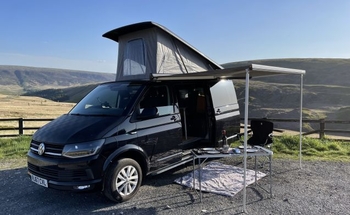 Rent this Volkswagen motorhome for 4 people in Greater Manchester from £99.00 p.d. - Goboony