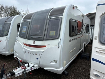 Bailey Unicorn , 3 Berth, (2016) Used Touring Caravan for sale