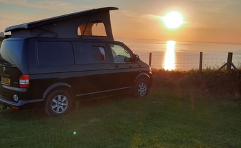 Rent this Volkswagen motorhome for 4 people in North Nibley from £120.00 p.d. - Goboony
