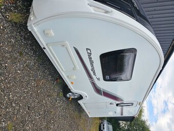 Swift Challenger 480 SE, 2 berth, (2013) Used - Good condition Touring Caravan for sale