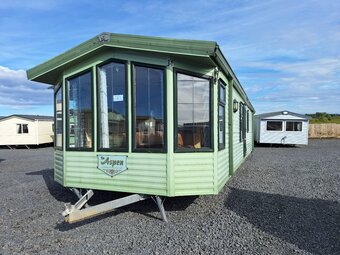 Willerby Aspen, 4 berth, (2004) Used - Good condition Static Caravans for sale