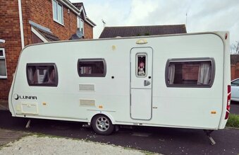 Lunar Quasar 525, 5 berth, (2010) Used - Good condition Touring Caravan for sale