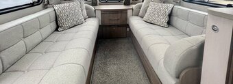 Coachman VIP 575 2021 Front Upholstery
