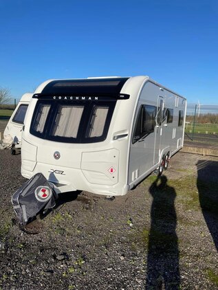 Coachman Acadia 860 Platinum Extra, 5 berth, (2021) Used - Good condition Touring Caravan for sale