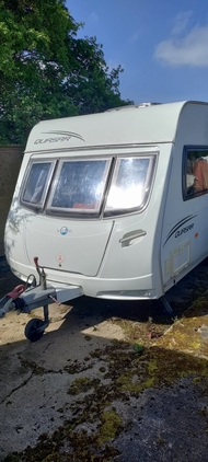 Lunar Quasar 462, 2 berth, (2010) Used - Good condition Touring Caravan for sale