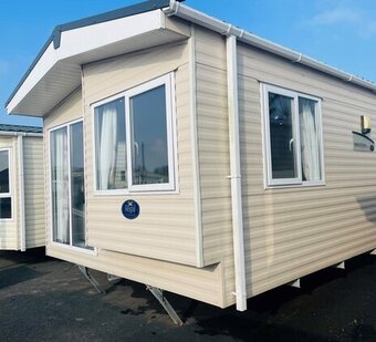 Regal Kingston Deluxe * Cheapest Luxury Villa on Felixstowe  * Great Facilities * Close to Beach *, 6 berth, (2016) Used - Good condition Static Caravans for sale