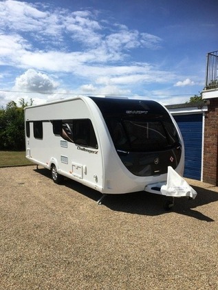 Swift Challenger X 880, 4 berth, (2022) Used - Good condition Touring Caravan for sale