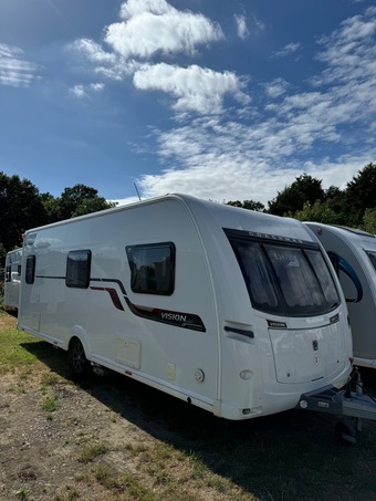 Coachman Vision 580, 5 berth, (2015) Used - Good condition Touring Caravan for sale