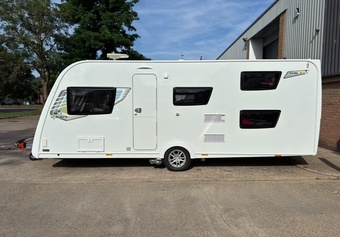 Xplore 586 SE, 6 berth, (2020) Used - Good condition Touring Caravan for sale