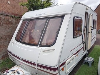 Swift challenger 500SE fixed bed, 4 berth, (2002) Used - Good condition Touring Caravan for sale