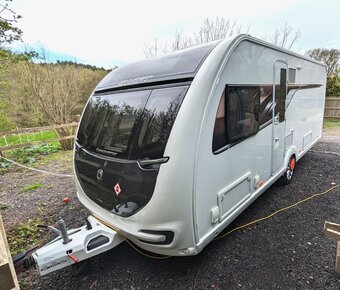 Swift Conqueror 580, 4 berth, (2018) Used - Good condition Touring Caravan for sale
