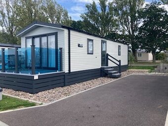 Willerby Shoreland, 6 berth, (2023) Used - Good condition Static Caravans for sale