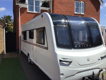 Bailey Unicorn Cadiz, 4 berth, (2018) Used - Good condition Touring Caravan for sale